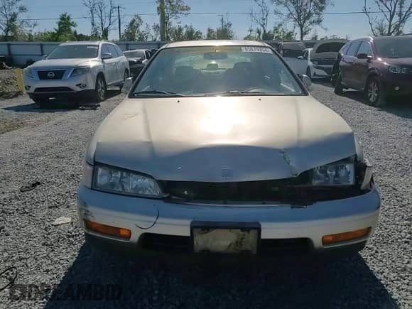 1995 Honda Accord LX z VIN 1HGCD5630SA158577, wystawiony jako Copart lot #85679354 z przebiegiem 149 213 mil mil oraz Szkoda całkowita • Salvage title. Historia ofert i sprzedaży dostępna na DreamBid. Obrazek 10.