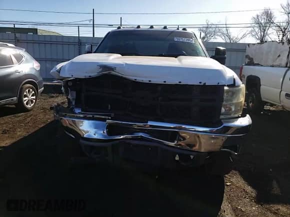 2011 Chevrolet Silverado 2500HD Work Truck с VIN 1GC2KVC84BZ122702, выставлен на аукционе Copart как лот 50757765 с пробегом 288 818 миль миль и Списание • Salvage title. История ставок и продаж доступна на DreamBid. Изображение 11.