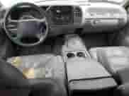 1996 Chevrolet Suburban z VIN 3GNFK16RXTG125871, wystawiony jako Copart lot #86401384 z przebiegiem 220 767 mil mil oraz Czysty tytuł • Clean title. Historia ofert i sprzedaży dostępna na DreamBid. Obrazek 8.