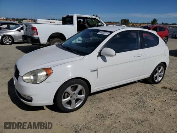 2009 Hyundai Accent Auto SE с VIN KMHCN36C79U131204, выставлен на аукционе Copart как лот 68225025 с пробегом 121 252 миль миль и Списание • Salvage title. История ставок и продаж доступна на DreamBid. Изображение 1.