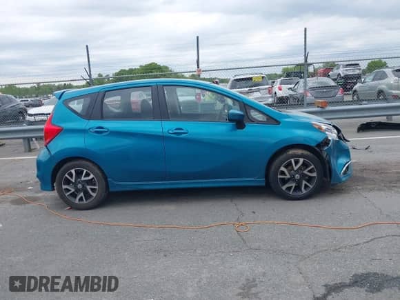 2015 Nissan Note SV z VIN 3N1CE2CP0FL396030, wystawiony jako IAAI lot #42030132 z przebiegiem 46 635 mil mil oraz . Historia ofert i sprzedaży dostępna na DreamBid. Obrazek 13.