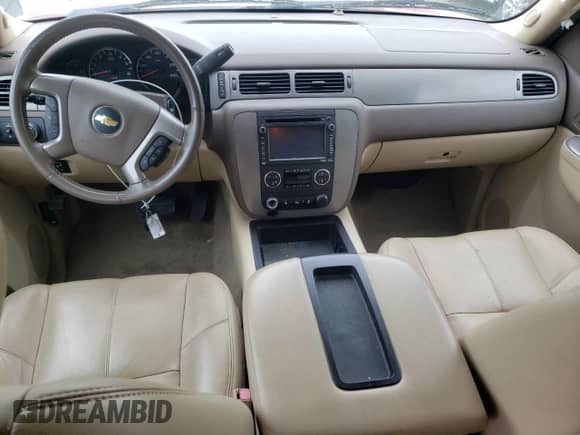 2013 Chevrolet Suburban LT с VIN 1GNSKJE75DR338100, выставлен на аукционе Copart как лот 71713385 с пробегом 71 442 миль миль и Списание • Salvage title. История ставок и продаж доступна на DreamBid. Изображение 8.
