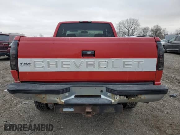 1997 Chevrolet Silverado 2500 with VIN 1GCGK29R2VE125419, listed as a Copart auction lot 80326894 with 222,259 mi miles and Salvage title. Bid and sale history available at DreamBid. Image 6.