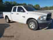 2019 Ram 1500 Tradesman z VIN 1C6RR6FG3KS680690, wystawiony jako IAAI lot #43167293 z przebiegiem 14 566 mil mil oraz . Historia ofert i sprzedaży dostępna na DreamBid. Obrazek 1.