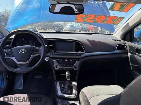 2017 Hyundai Elantra SE z VIN KMHD84LF9HU262990, wystawiony jako Copart lot #48755505 z przebiegiem 201 194 mil mil oraz Czysty tytuł • Clean title. Historia ofert i sprzedaży dostępna na DreamBid. Obrazek 9.