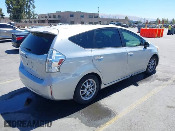 2012 Toyota Prius Two z VIN JTDZN3EU0C3122883, wystawiony jako IAAI lot #42934945 z przebiegiem Nie podano mil oraz . Historia ofert i sprzedaży dostępna na DreamBid. Obrazek 4.