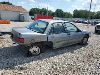 1996 Chevrolet Corsica z VIN 1G1LD55M0TY179522, wystawiony jako Copart lot #64555375 z przebiegiem 357 263 mil mil oraz Szkoda całkowita • Salvage title. Historia ofert i sprzedaży dostępna na DreamBid. Obrazek 3.
