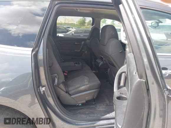 2013 Chevrolet Traverse LT z VIN 1GNKRGKD0DJ144954, wystawiony jako IAAI lot #42620191 z przebiegiem 195 260 mil mil oraz . Historia ofert i sprzedaży dostępna na DreamBid. Obrazek 8.