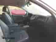2013 Hyundai Genesis 3.8L с VIN KMHGC4DD0DU212773, выставлен на аукционе IAAI как лот 43361984 с пробегом 135 632 миль миль и . История ставок и продаж доступна на DreamBid. Изображение 5.