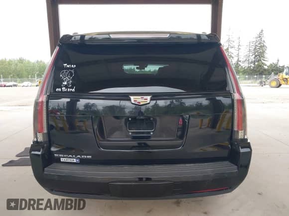 2020 Cadillac Escalade ESV Platinum with VIN 1GYS4KKJ1LR239730, listed as a IAAI auction lot 42249671 with 75,462 mi miles and . Bid and sale history available at DreamBid. Image 17.