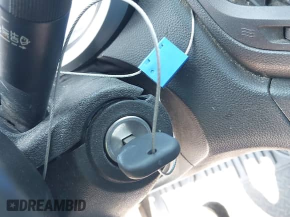 2013 Chevrolet Equinox LT z VIN 2GNFLNE39D6328927, wystawiony jako IAAI lot #42027632 z przebiegiem 240 619 mil mil oraz . Historia ofert i sprzedaży dostępna na DreamBid. Obrazek 11.