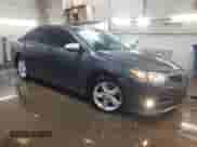 2012 Toyota Camry SE z VIN 4T1BF1FK7CU046939, wystawiony jako Copart lot #51117365 z przebiegiem 140 854 mil mil oraz Szkoda całkowita • Salvage title. Historia ofert i sprzedaży dostępna na DreamBid. Obrazek 4.