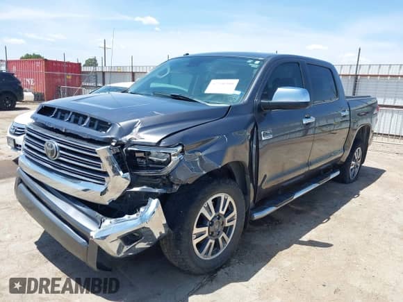 2019 Toyota Tundra SR5 с VIN 5TFAY5F17KX791678, выставлен на аукционе IAAI как лот 42290380 с пробегом 119 671 миль миль и . История ставок и продаж доступна на DreamBid. Изображение 2.