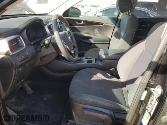 2020 Kia Sorento LX with VIN 5XYPGDA33LG634623, listed as a Copart auction lot 84452235 with 41,501 mi miles and Salvage title. Bid and sale history available at DreamBid. Image 7.