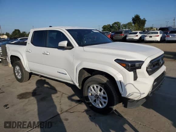 2024 Toyota Tacoma SR5 с VIN 3TYKB5FN6RT008427, выставлен на аукционе Copart как лот 89512255 с пробегом 36 967 миль миль и Чистый • Clean title. История ставок и продаж доступна на DreamBid. Изображение 4.