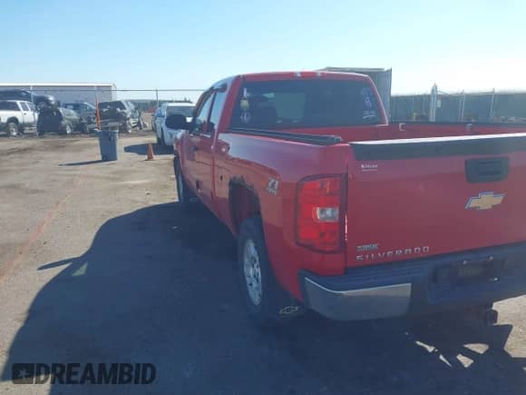 2009 Chevrolet Silverado 1500 LT with VIN 1GCEK29039Z196488, listed as a IAAI auction lot 43234591 with 194,005 mi miles and . Bid and sale history available at DreamBid. Image 3.
