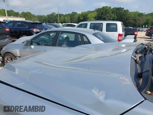 2020 Chevrolet Suburban LT with VIN 1GNSKHKCXLR258283, listed as a IAAI auction lot 42735336 with 178,697 mi miles and . Bid and sale history available at DreamBid. Image 18.