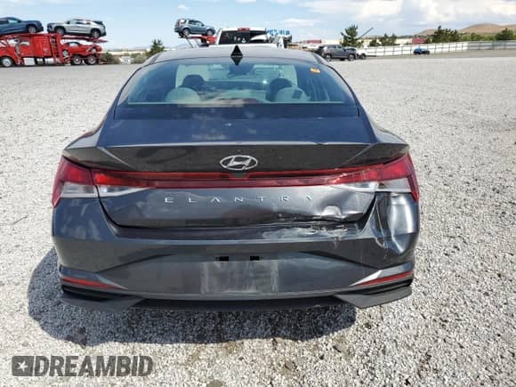 2022 Hyundai Elantra SE z VIN 5NPLL4AG6NH053853, wystawiony jako Copart lot #65651635 z przebiegiem Nie podano mil oraz Szkoda całkowita • Salvage title. Historia ofert i sprzedaży dostępna na DreamBid. Obrazek 6.