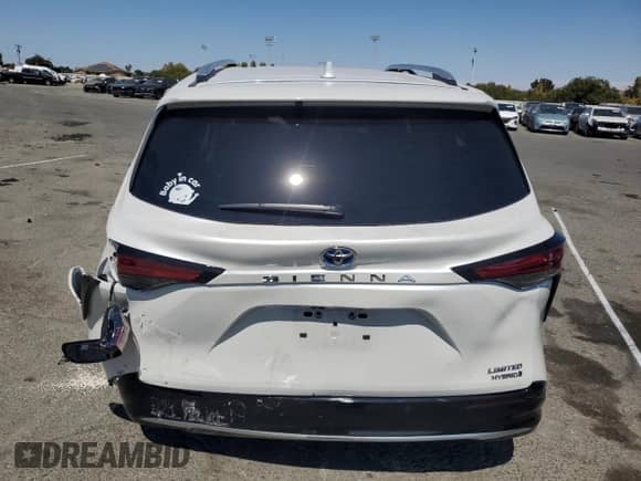 2024 Toyota Sienna Limited z VIN 5TDZRKEC2RS211061, wystawiony jako Copart lot #70225025 z przebiegiem 21 736 mil mil oraz Szkoda całkowita • Salvage title. Historia ofert i sprzedaży dostępna na DreamBid. Obrazek 6.