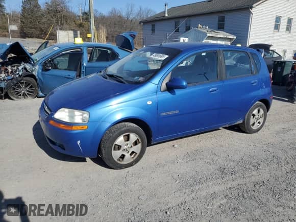 2006 Chevrolet Aveo LS с VIN KL1TD66686B601905, выставлен на аукционе Copart как лот 48590695 с пробегом 137 353 миль миль и Списание • Salvage title. История ставок и продаж доступна на DreamBid. Изображение 1.