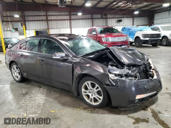 2009 Acura TL с VIN 19UUA86299A005518, выставлен на аукционе Copart как лот 82152565 с пробегом 115 120 миль миль и Списание • Salvage title. История ставок и продаж доступна на DreamBid. Изображение 4.