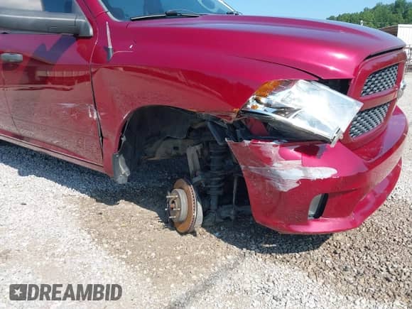 2014 Ram 1500 Express z VIN 1C6RR7KT9ES411736, wystawiony jako IAAI lot #42451829 z przebiegiem 154 986 mil mil oraz . Historia ofert i sprzedaży dostępna na DreamBid. Obrazek 6.