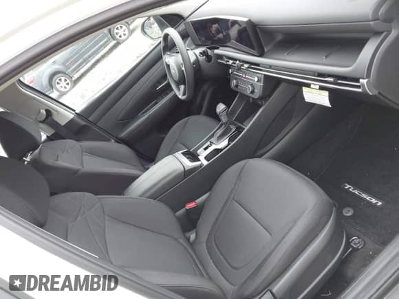 2025 Hyundai Tucson with VIN 3KMJACDEXSE012981, listed as a IAAI auction lot 42915280 with 13,335 mi miles and . Bid and sale history available at DreamBid. Image 5.