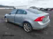 2012 Volvo S60 T6 с VIN YV1902FH7C2105461, выставлен на аукционе IAAI как лот 41323392 с пробегом 98 059 миль миль и . История ставок и продаж доступна на DreamBid. Изображение 3.