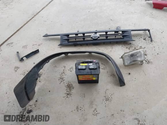 1995 Nissan Pathfinder LE with VIN JN8HD17Y0SW076301, listed as a IAAI auction lot 41845966 with 255,511 mi miles and . Bid and sale history available at DreamBid. Image 12.