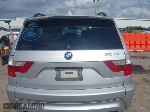 2009 BMW X3 xDrive30i с VIN WBXPC93499WJ27559, выставлен на аукционе IAAI как лот 42674067 с пробегом 168 284 миль миль и . История ставок и продаж доступна на DreamBid. Изображение 16.