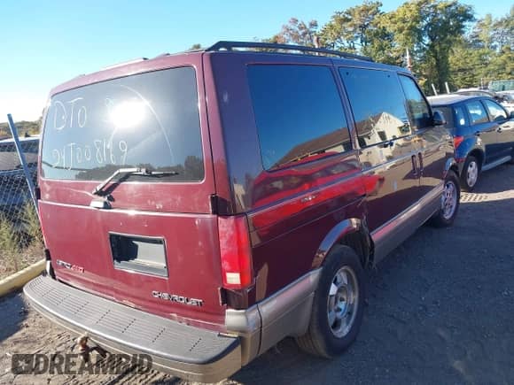 2003 Chevrolet Astro с VIN 1GNEL19X43B128003, выставлен на аукционе IAAI как лот 40588182 с пробегом Не указан миль и . История ставок и продаж доступна на DreamBid. Изображение 4.