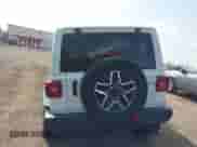 2024 Jeep Wrangler Sahara с VIN 1C4PJXEG2RW212029, выставлен на аукционе IAAI как лот 42139520 с пробегом 6 438 миль миль и . История ставок и продаж доступна на DreamBid. Изображение 16.