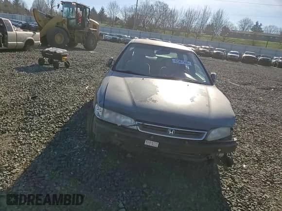 1997 Honda Accord Value z VIN 1HGCD5681VA189871, wystawiony jako Copart lot #42367595 z przebiegiem 207 880 mil mil oraz Szkoda całkowita • Salvage title. Historia ofert i sprzedaży dostępna na DreamBid. Obrazek 10.
