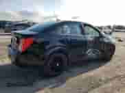 2012 Chevrolet Sonic LT z VIN 1G1JC5SH0C4175317, wystawiony jako Copart lot #70266495 z przebiegiem 136 288 mil mil oraz Czysty tytuł • Clean title. Historia ofert i sprzedaży dostępna na DreamBid. Obrazek 3.