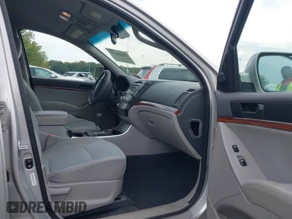 2010 Hyundai Veracruz Limited с VIN KM8NUDCC4AU128772, выставлен на аукционе IAAI как лот 43228227 с пробегом 106 138 миль миль и . История ставок и продаж доступна на DreamBid. Изображение 5.