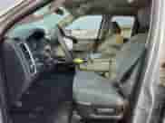 2017 Ram 1500 Big Horn z VIN 1C6RR7GG0HS807196, wystawiony jako Copart lot #60822675 z przebiegiem 167 615 mil mil oraz Szkoda całkowita • Salvage title. Historia ofert i sprzedaży dostępna na DreamBid. Obrazek 7.