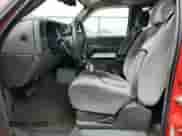 2005 GMC Sierra 1500 SLT z VIN 2GTEC13T351177047, wystawiony jako Copart lot #53577335 z przebiegiem 77 932 mil mil oraz Szkoda całkowita • Salvage title. Historia ofert i sprzedaży dostępna na DreamBid. Obrazek 7.