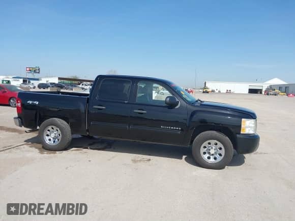 2010 Chevrolet Silverado 1500 LT z VIN 3GCRKSEA1AG200168, wystawiony jako IAAI lot #41875936 z przebiegiem 239 240 mil mil oraz . Historia ofert i sprzedaży dostępna na DreamBid. Obrazek 13.