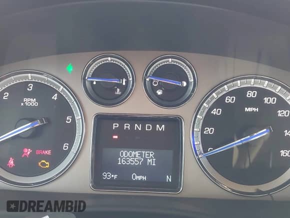 2014 Cadillac Escalade Luxury z VIN 1GYS4BEF9ER212141, wystawiony jako IAAI lot #43514454 z przebiegiem 163 557 mil mil oraz . Historia ofert i sprzedaży dostępna na DreamBid. Obrazek 7.