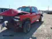 2002 Chevrolet Silverado 2500HD LT с VIN 1GCHK29112E303783, выставлен на аукционе IAAI как лот 42798214 с пробегом Не указан миль и . История ставок и продаж доступна на DreamBid. Изображение 2.