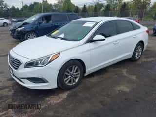 2017 Hyundai Sonata SE with VIN 5NPE24AF5HH581648, listed as a IAAI auction lot 43288707 with 130,477 mi miles and . Bid and sale history available at DreamBid. Image 2.