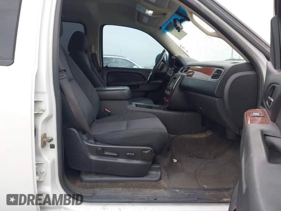 2013 Chevrolet Suburban LS с VIN 1GNSCHE08DR205825, выставлен на аукционе IAAI как лот 42594481 с пробегом 243 533 миль миль и . История ставок и продаж доступна на DreamBid. Изображение 5.