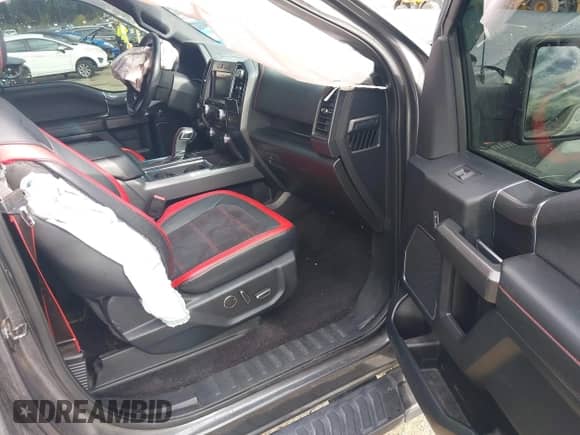 2017 Ford F-150 XL z VIN 1FTEW1EF1HFB45502, wystawiony jako IAAI lot #43426611 z przebiegiem 148 466 mil mil oraz . Historia ofert i sprzedaży dostępna na DreamBid. Obrazek 5.