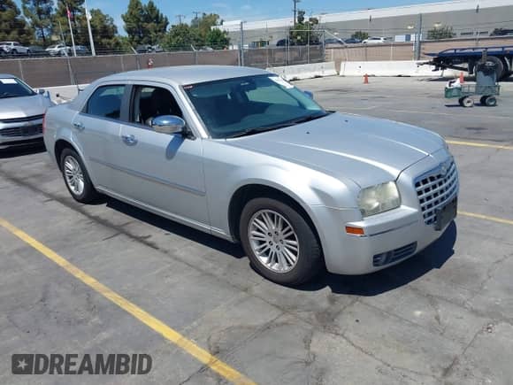 2010 Chrysler 300 Touring with VIN 2C3CA5CV2AH180310, listed as a IAAI auction lot 42835167 with 146,499 mi miles and . Bid and sale history available at DreamBid. Image 1.