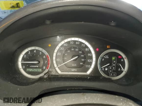 2004 Toyota Sienna XLE z VIN 5TDBA22C84S017513, wystawiony jako Copart lot #70978595 z przebiegiem 252 893 mil mil oraz Czysty tytuł • Clean title. Historia ofert i sprzedaży dostępna na DreamBid. Obrazek 9.