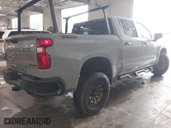 2024 Chevrolet Silverado 1500 Custom Trail Boss с VIN 3GCUDCEDXRG355740, выставлен на аукционе IAAI как лот 42147056 с пробегом 12 987 миль миль и . История ставок и продаж доступна на DreamBid. Изображение 4.