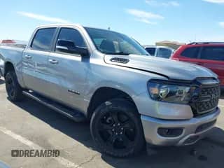 2022 Ram 1500 Big Horn z VIN 1C6RREFT5NN312277, wystawiony jako IAAI lot #41640510 z przebiegiem 36 479 mil mil oraz . Historia ofert i sprzedaży dostępna na DreamBid. Obrazek 1.