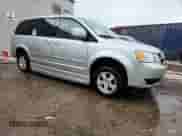 2008 Dodge Grand Caravan SXT z VIN 1D8HN54P98B181092, wystawiony jako Copart lot #68957315 z przebiegiem 44 752 mil mil oraz Nie do naprawy • Non repairable. Historia ofert i sprzedaży dostępna na DreamBid. Obrazek 4.