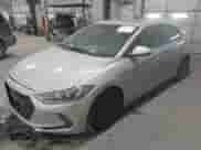 2017 Hyundai Elantra SE z VIN KMHD84LF3HU396099, wystawiony jako IAAI lot #41271998 z przebiegiem 81 633 mil mil oraz . Historia ofert i sprzedaży dostępna na DreamBid. Obrazek 2.