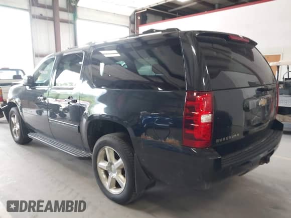 2010 Chevrolet Suburban LT with VIN 1GNUKJE38AR220673, listed as a IAAI auction lot 42626250 with 239,771 mi miles and . Bid and sale history available at DreamBid. Image 3.